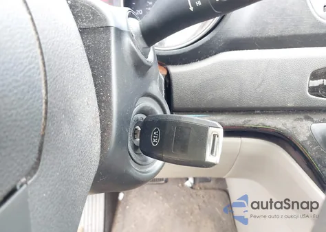 2015 Kia Sedona Lx из США, поврежденный, VIN KNDMB5C10F6039688